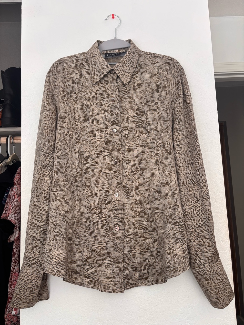 Ellen Tracy Beige and Black Printed Silk Blouse